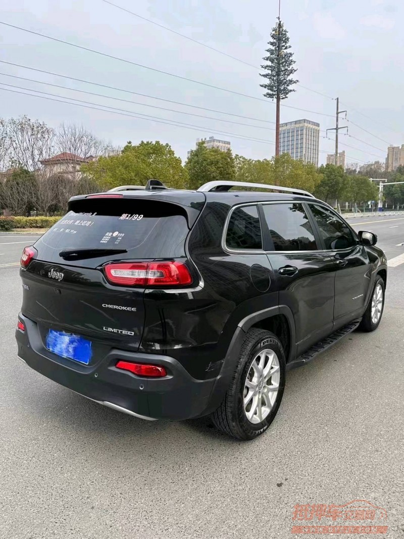 淮南17年Jeep自由光4