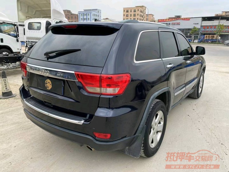 广州12年Jeep大切诺基3