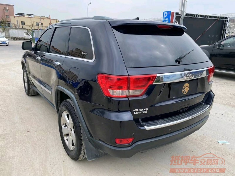 广州12年Jeep大切诺基2