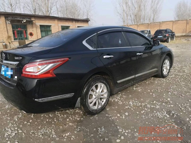 保定13年日产天籁5