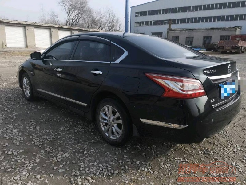 保定13年日产天籁4