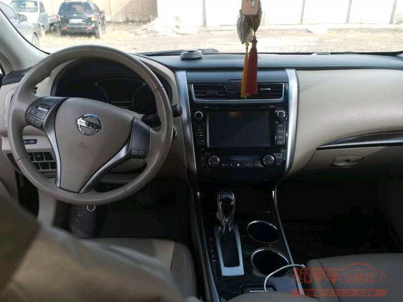 保定13年日产天籁6