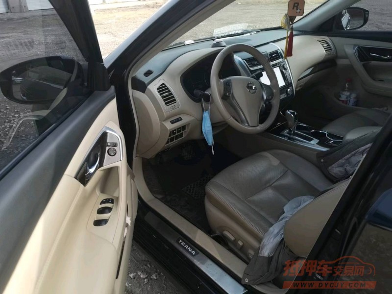 保定13年日产天籁8