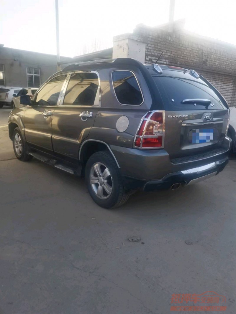 保定11年起亚狮跑8