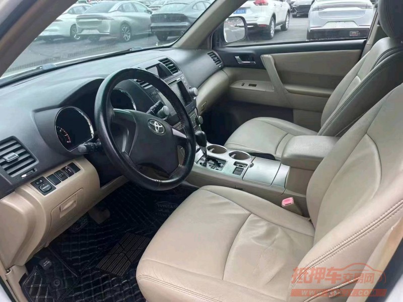 宜昌13年丰田汉兰达3