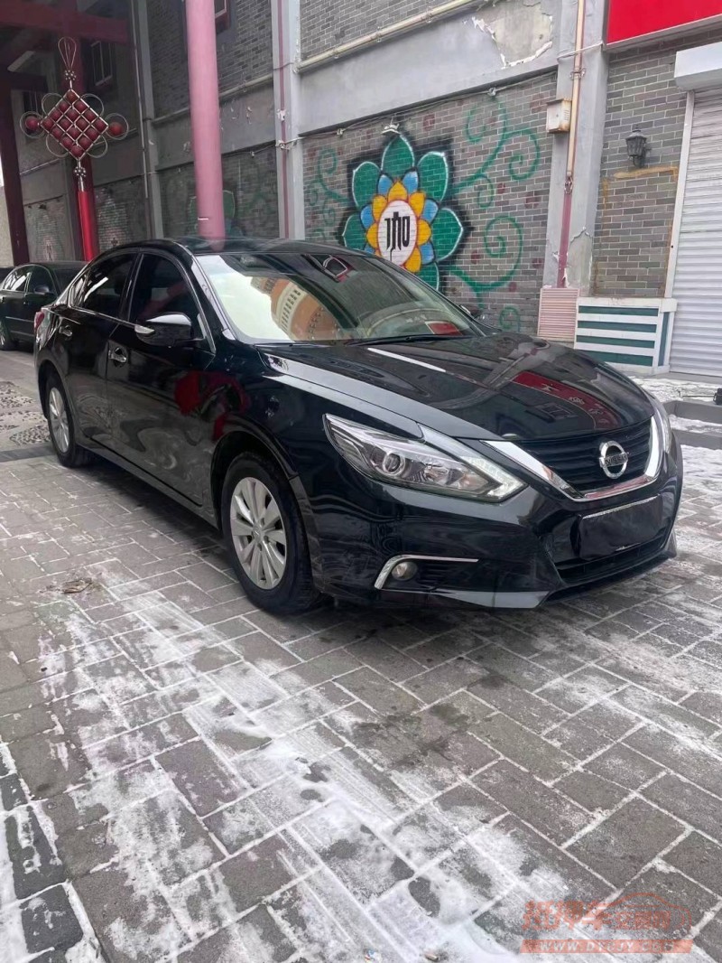 邯郸18年日产天籁3