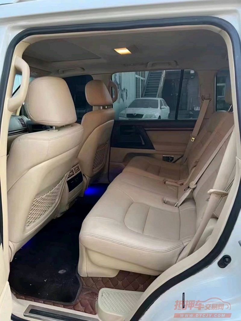 济南16年丰田兰德酷路泽5