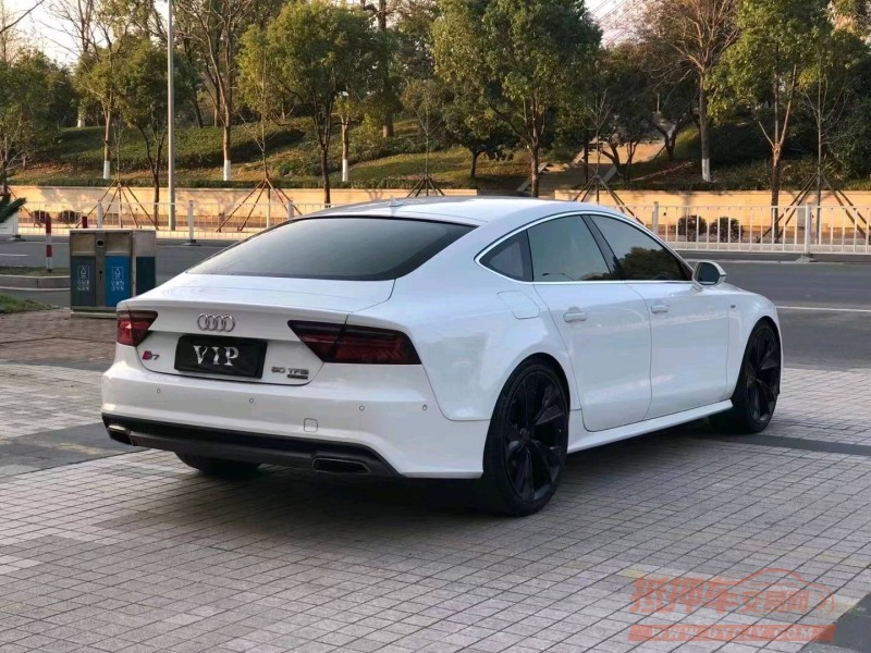 嘉兴18年奥迪A7L4