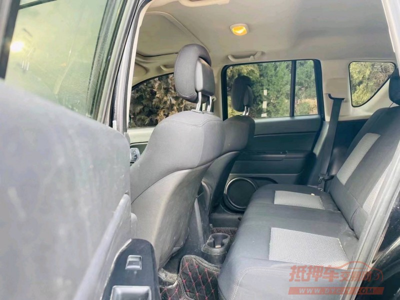 枣庄10年Jeep指南者6