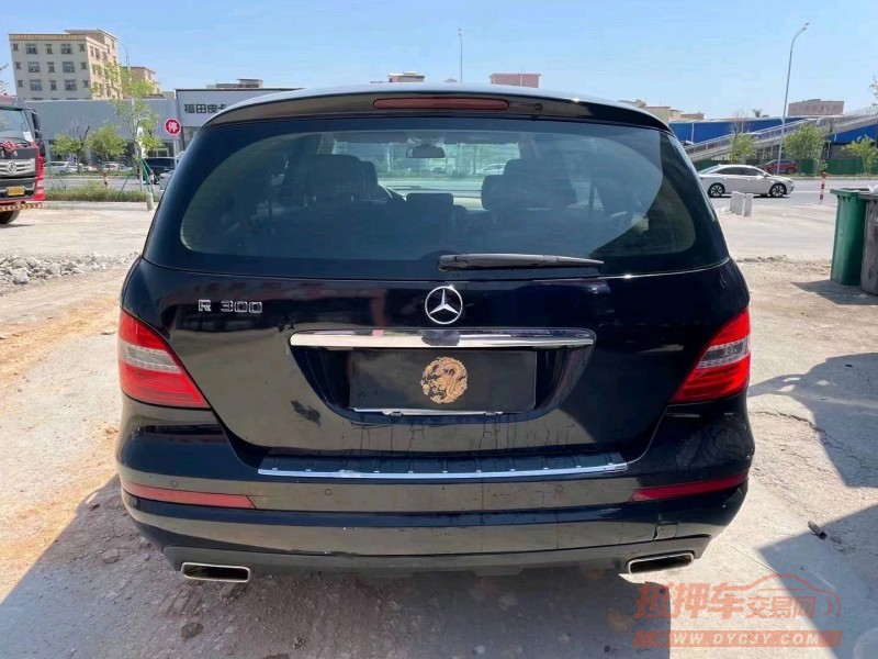 广州13年奔驰R9