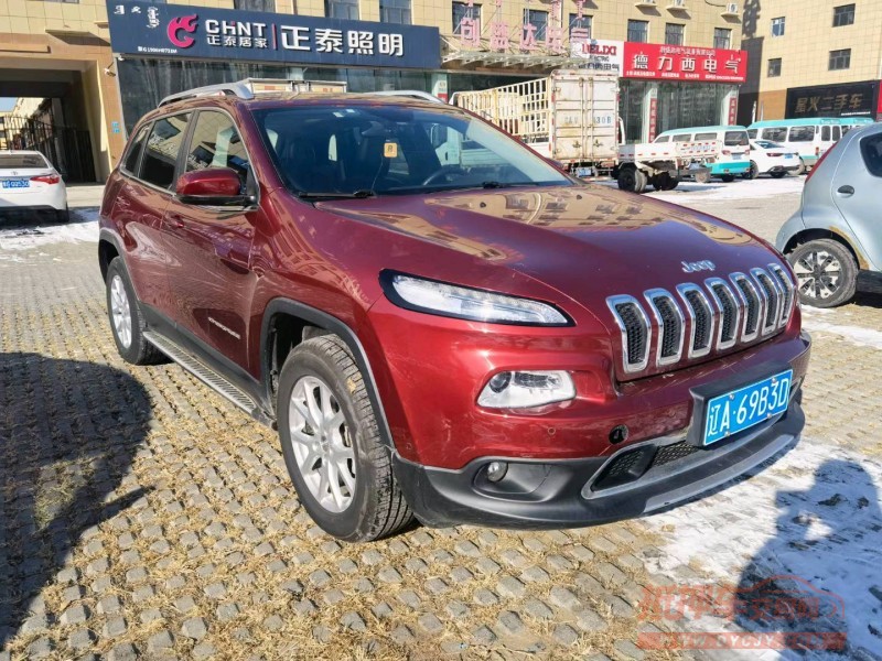 邯郸16年Jeep自由光2