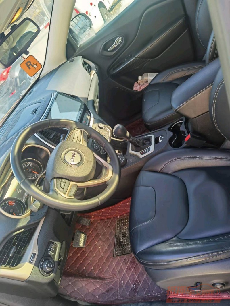 邯郸16年Jeep自由光6