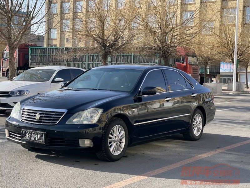 邯郸09年丰田皇冠3