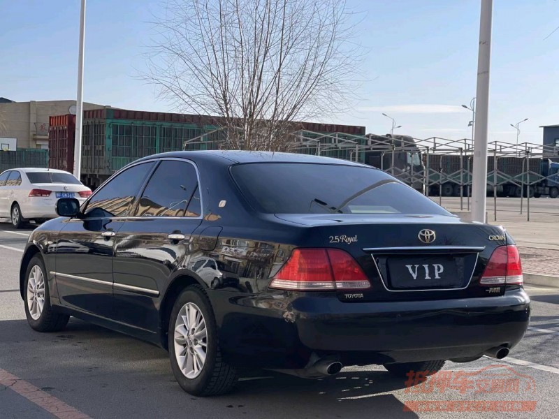 邯郸09年丰田皇冠7