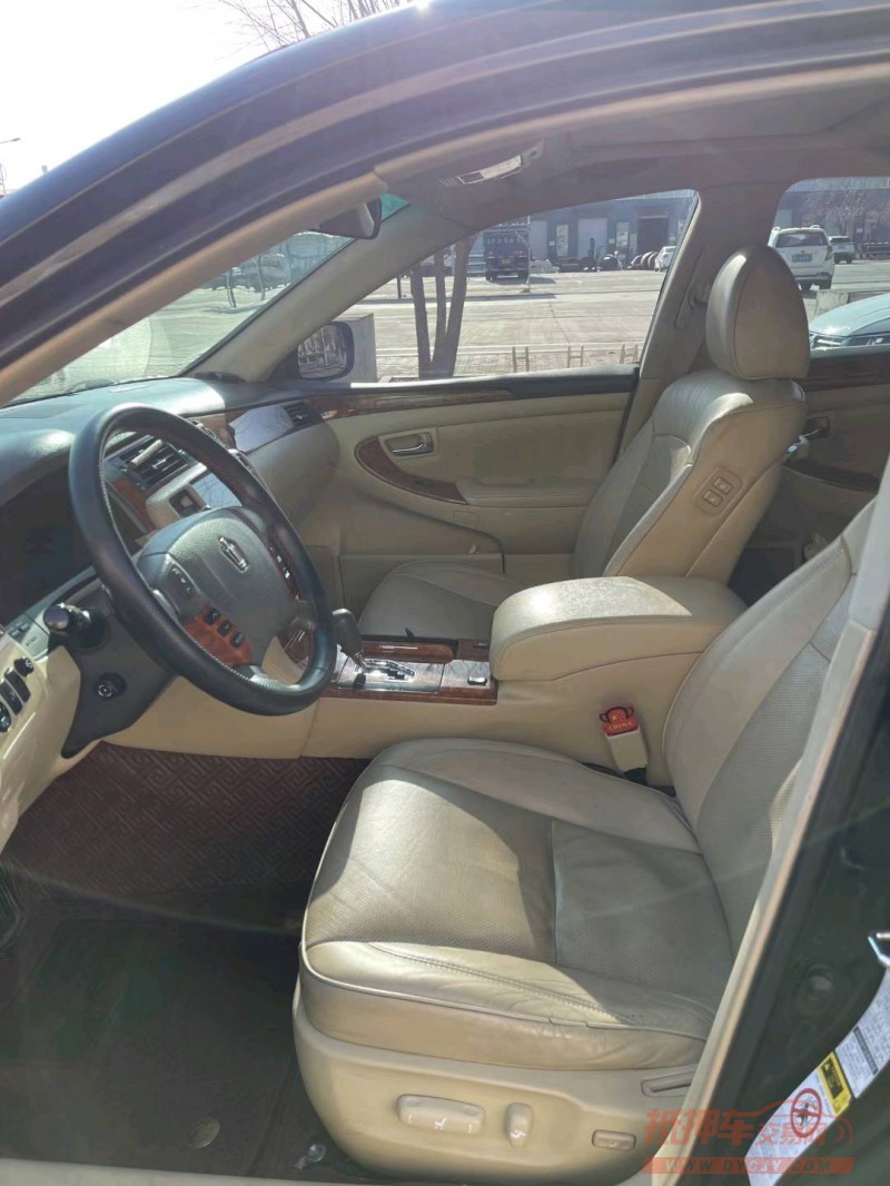 邯郸09年丰田皇冠8