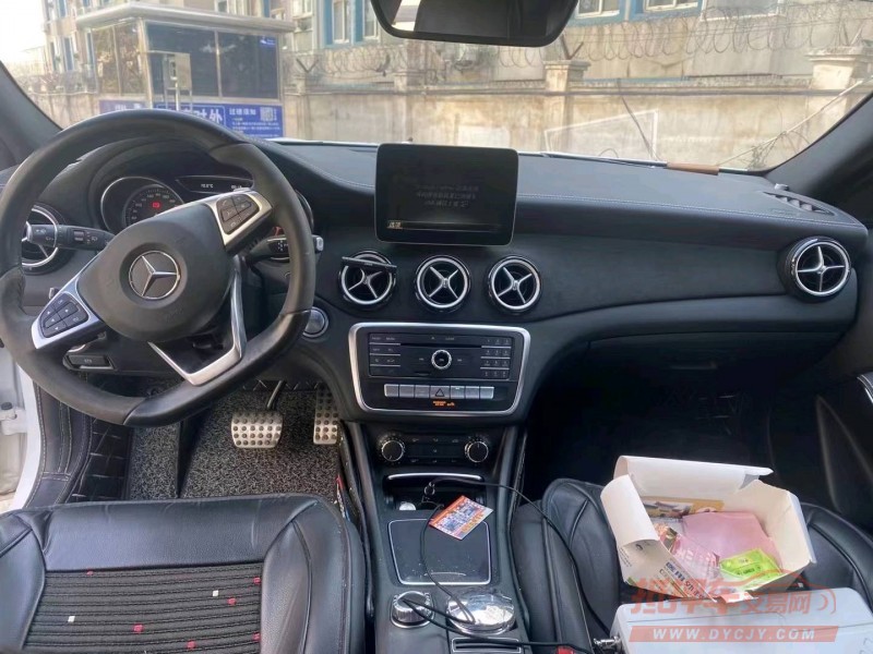 邯郸18年奔驰GLA3