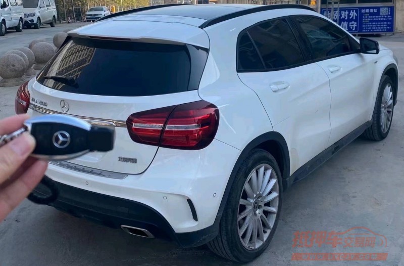 邯郸18年奔驰GLA5