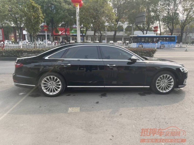 北京19年奥迪A8L8