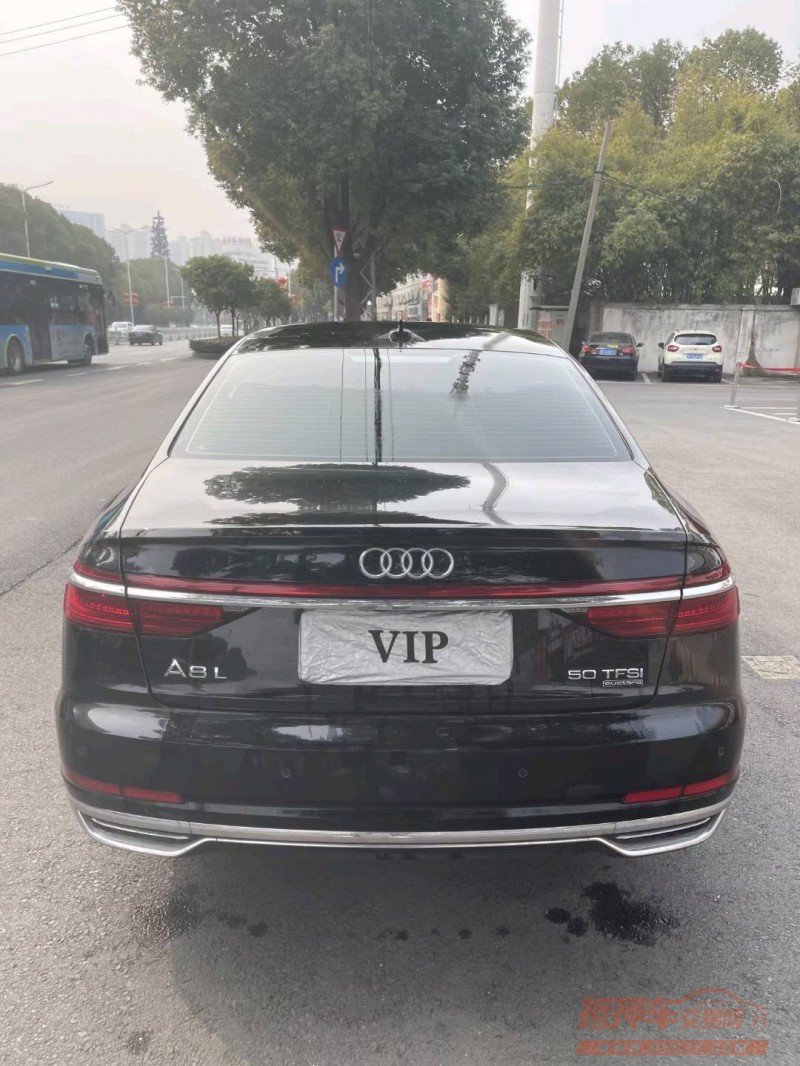 北京19年奥迪A8L9