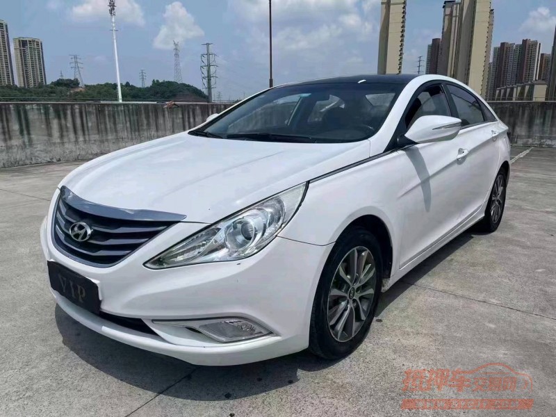 宜昌16年现代索纳塔八2