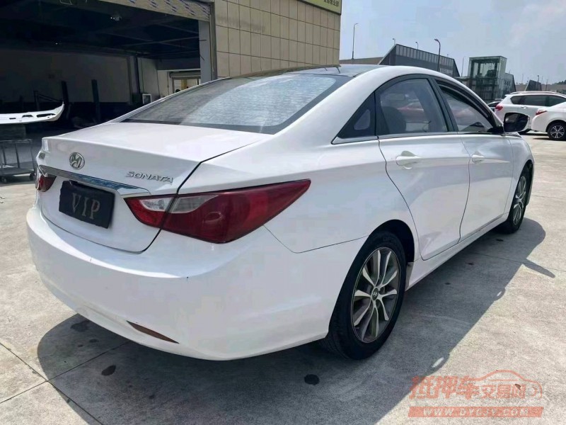 宜昌16年现代索纳塔八9