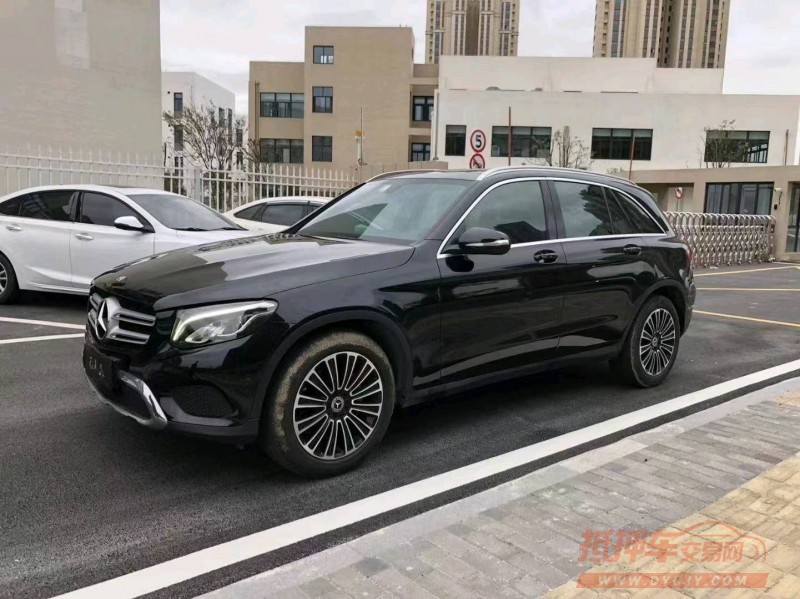 苏州19年奔驰GLC7