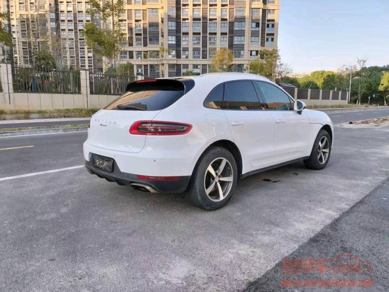 苏州15年保时捷Macan1