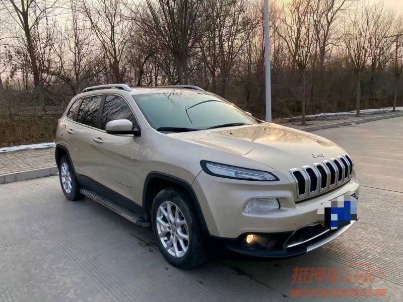 邯郸17年Jeep自由光3