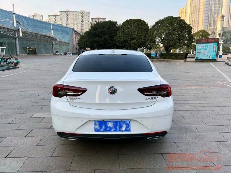 嘉兴20年别克君威5