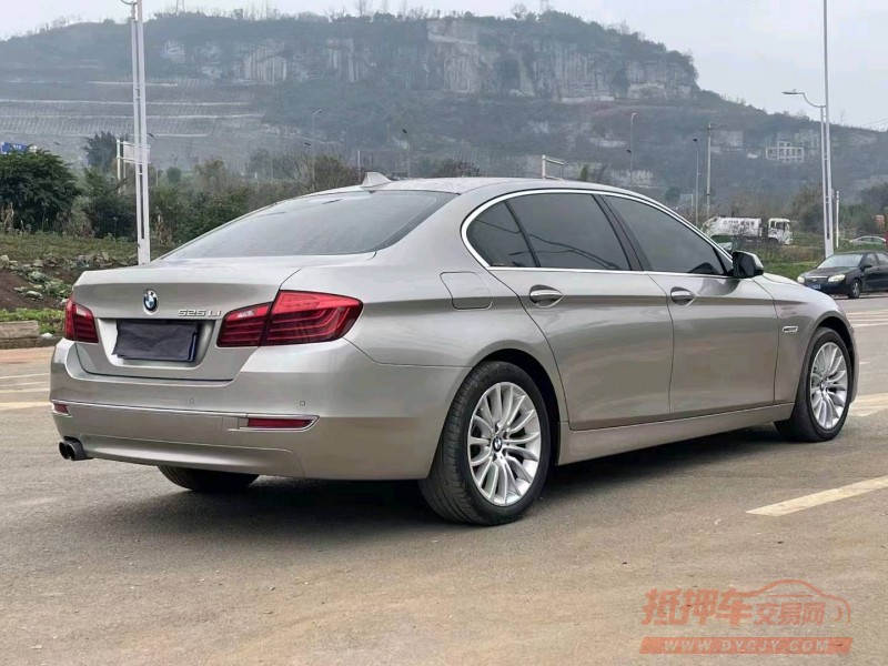 重庆17年宝马5系5