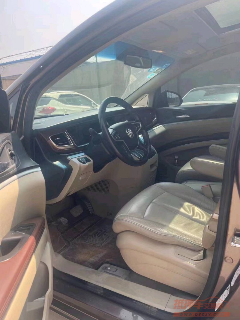 邢台17年别克GL82