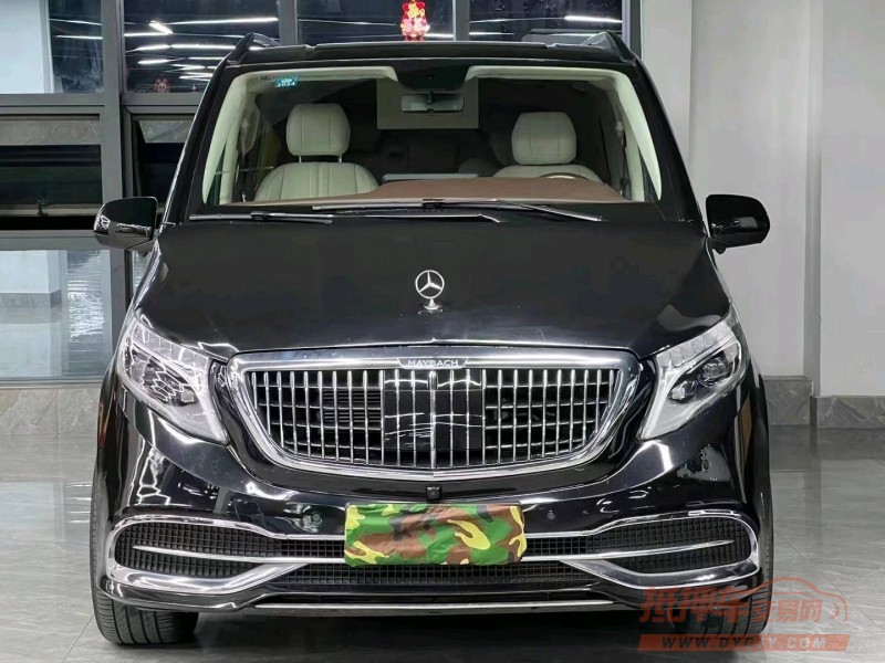珠海22年奔驰威霆1