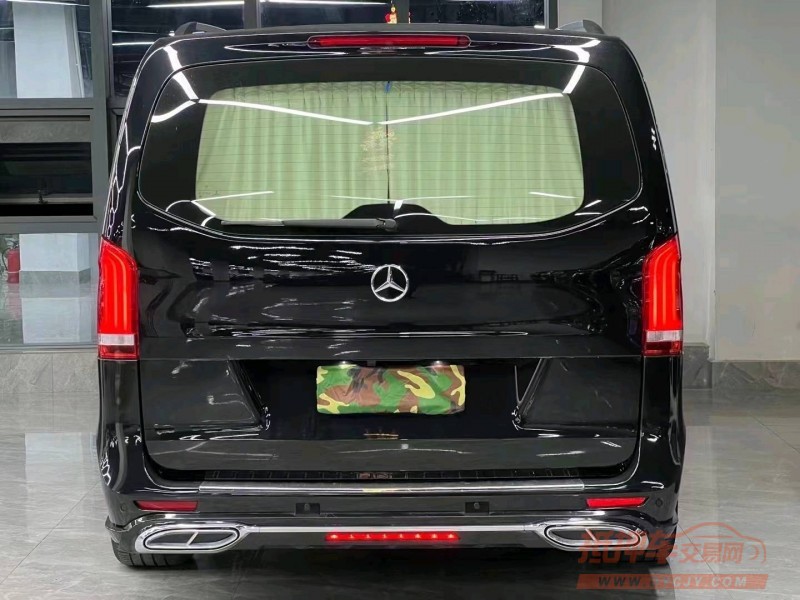 珠海22年奔驰威霆2