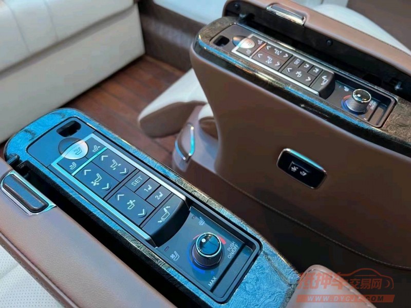 珠海22年奔驰威霆5