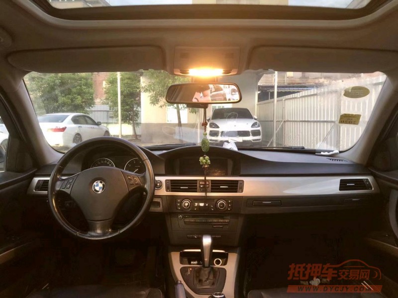 广州11年宝马3系7