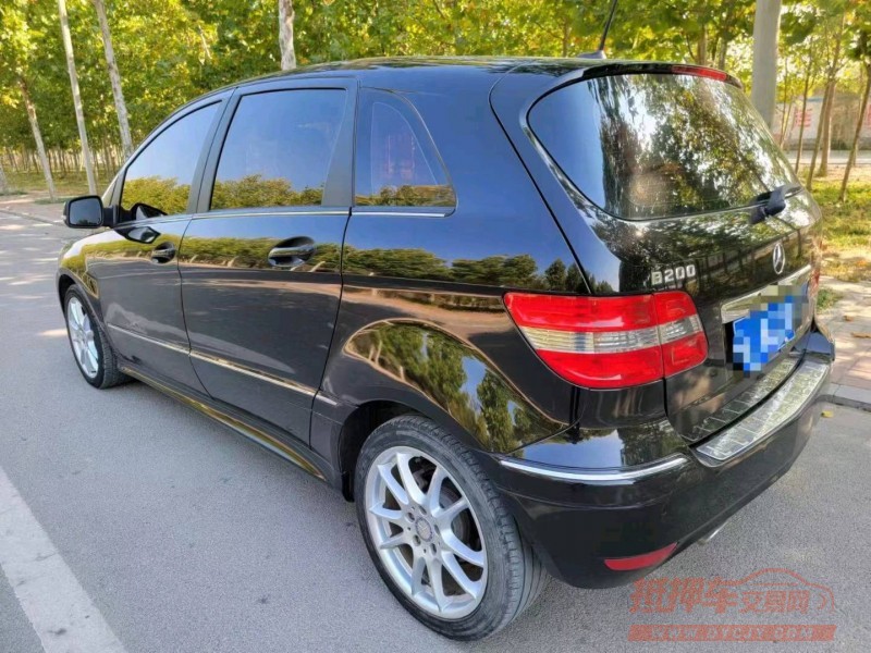 临沂11年奔驰B5