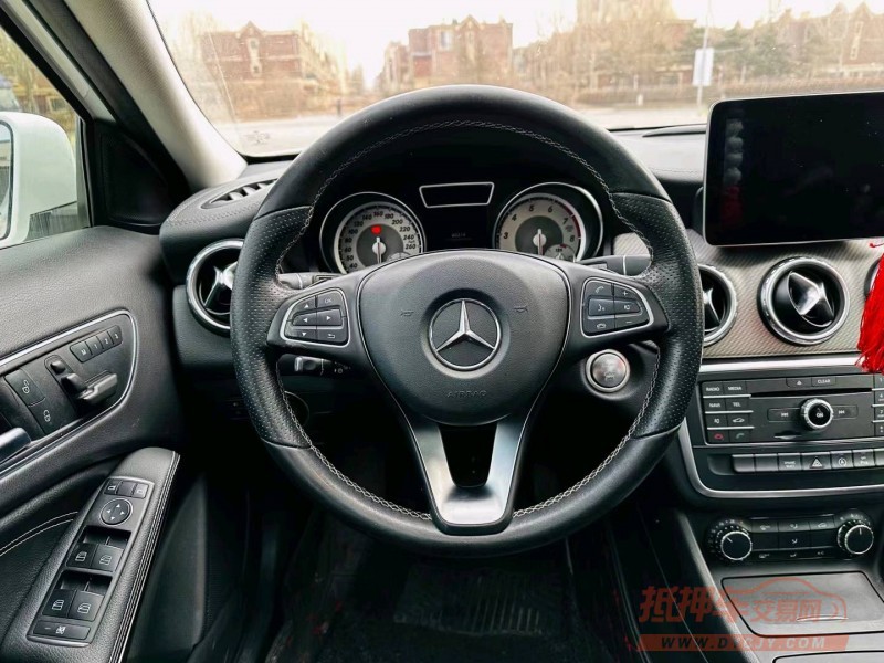 沈阳16年奔驰GLA7