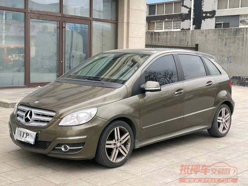 东营11年奔驰B2