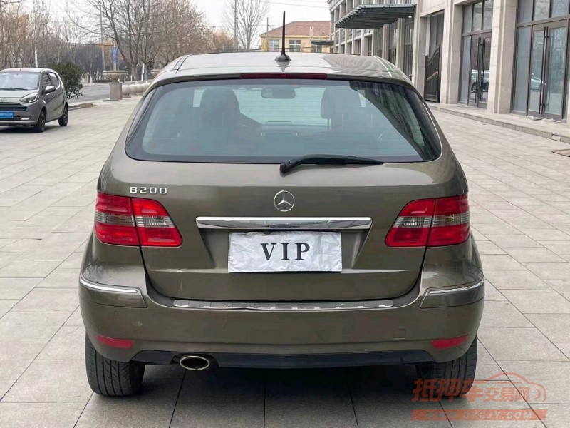 东营11年奔驰B6