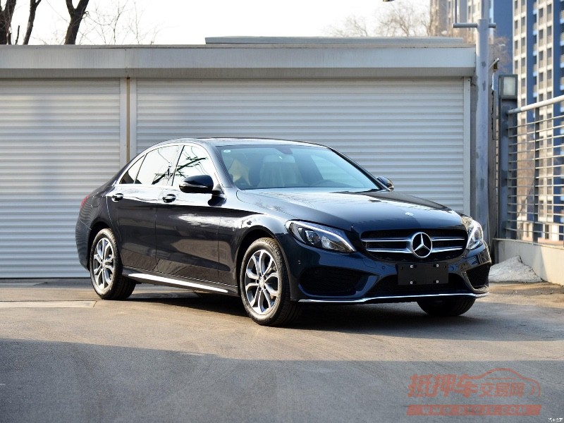 苏州17年奔驰C2