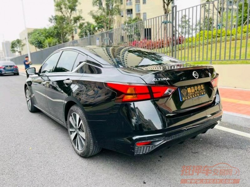 东莞21年日产天籁3