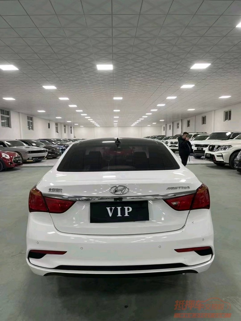 廊坊18年现代名图9