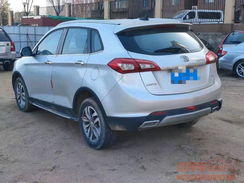 潍坊15年北汽绅宝X658