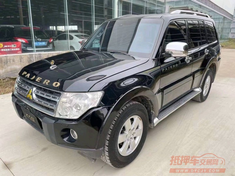 济宁12年三菱帕杰罗7