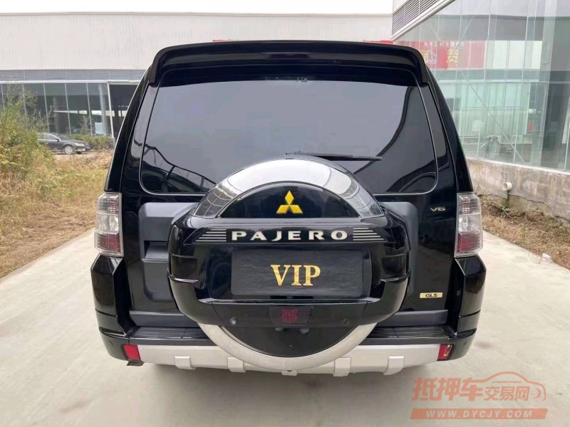 济宁12年三菱帕杰罗6