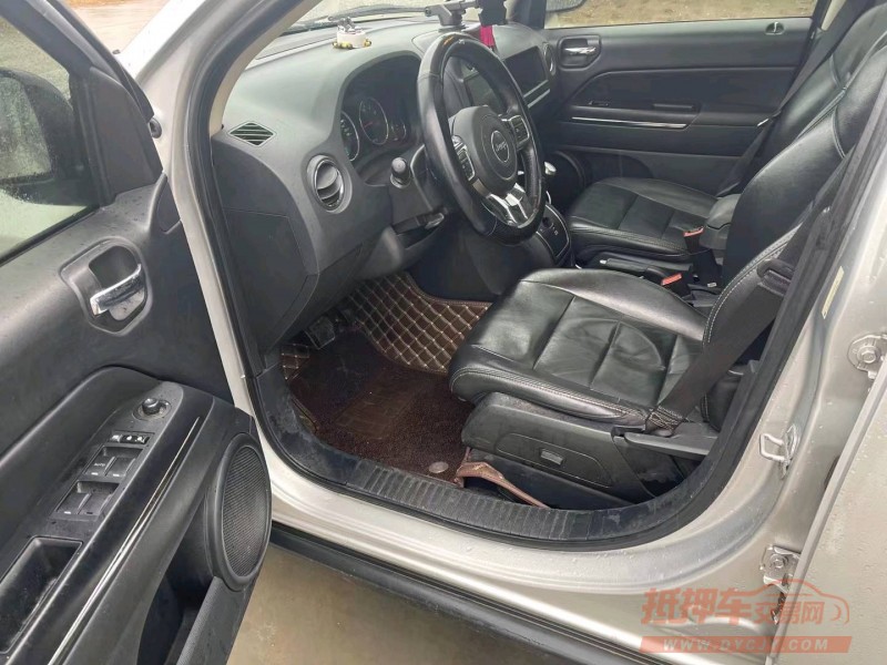 徐州12年Jeep指南者5