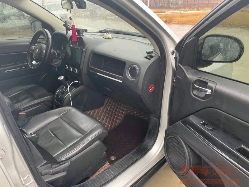 徐州12年Jeep指南者4