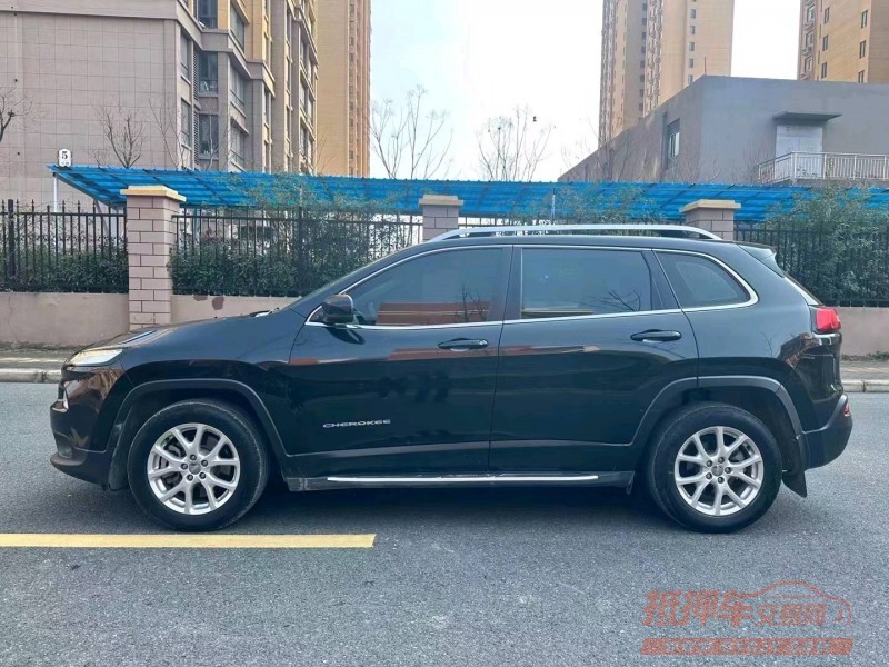 淮南16年Jeep自由光7