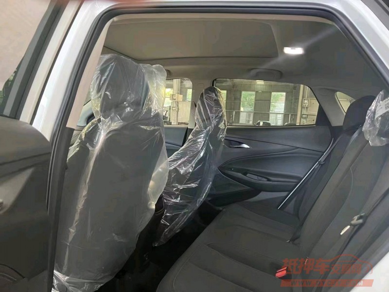 青岛22年别克昂科拉4