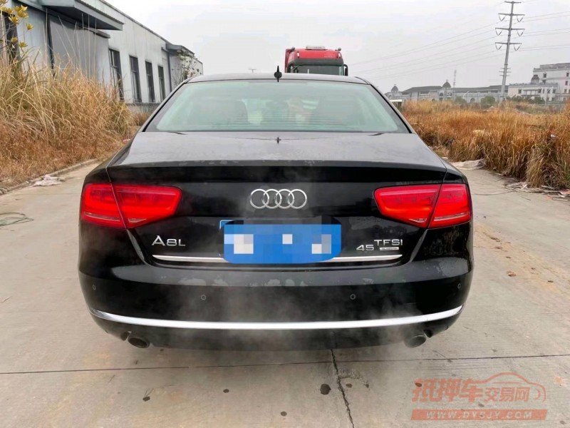 宜昌13年奥迪A8L3